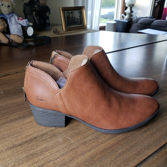 millets walking trainers